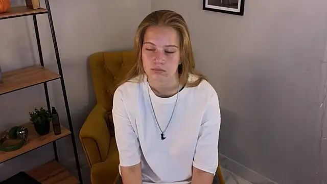 Tiffany__Long – Naživo chatovacia miestnosť
