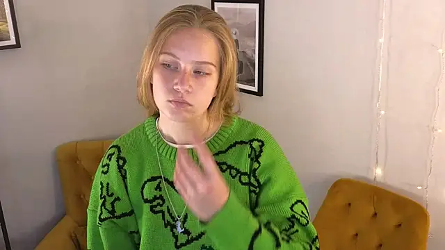 Tiffany__Long's Live Chat Room