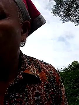 Živá chatovací místnost Bong_sexy