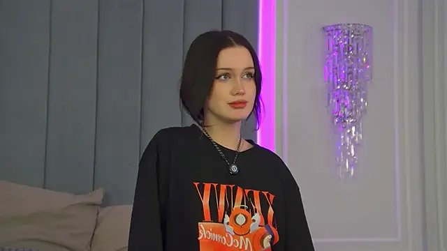 Remy_Larson Adlı Modelin Canlı Sohbet Odası