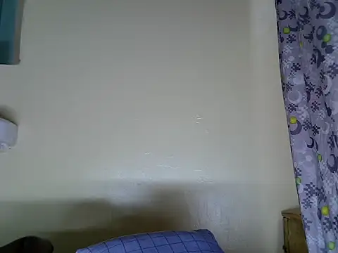 Pretty_Liz255 Adlı Modelin Canlı Sohbet Odası