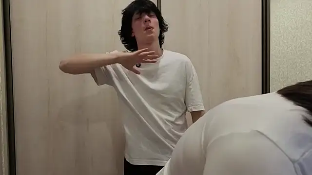 CryBabyVitaln Live chat-huone