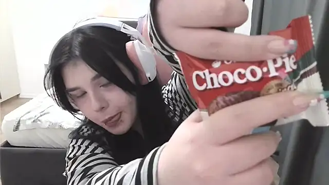 LunarMia Live Chatraum