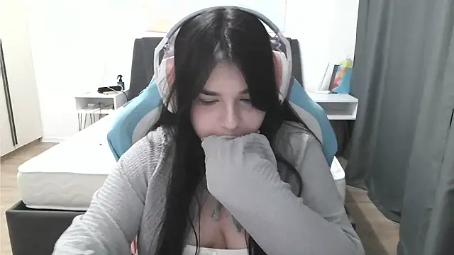 LunarMia 실시간 채팅방