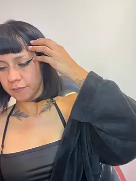 Valkiriia_wiine Live Chatraum