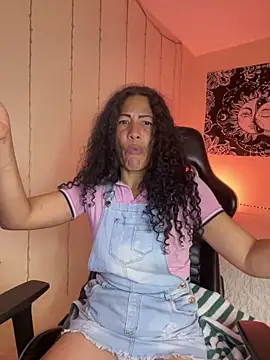 Pokój czatu na żywo – victorya_milf