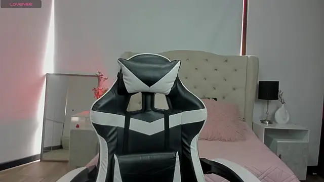 JadeBellee Live Chatraum