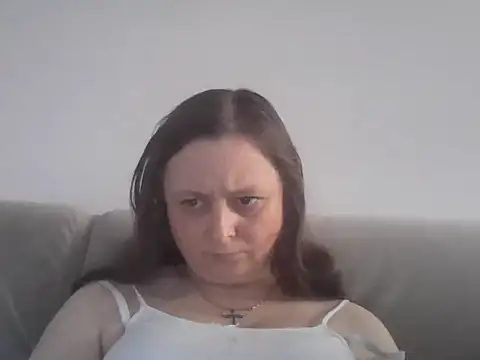 TaylorLovely Adlı Modelin Canlı Sohbet Odası