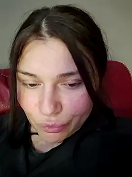 חדר צ'אט בשידור חי של Alice_9