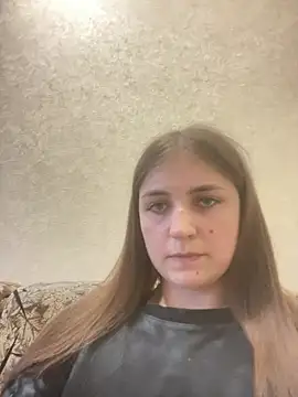 Anit_ti Adlı Modelin Canlı Sohbet Odası