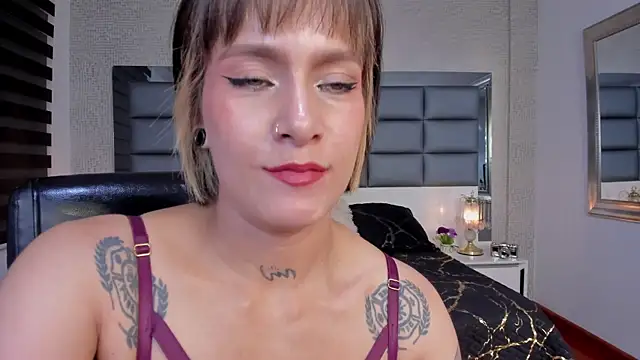 Mrs_Regina_clk Live Chatraum