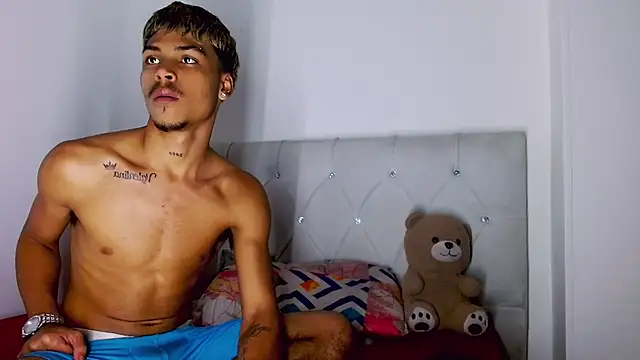 Angel_foxc13's Live Sex Cam Show