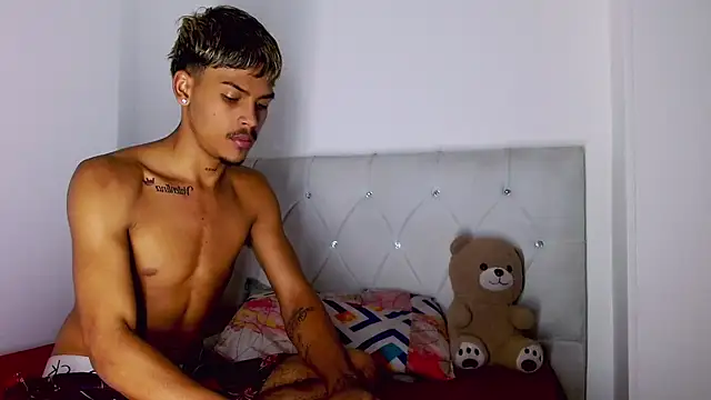 عرض كام Angel_foxc13 الجنسي المباشر