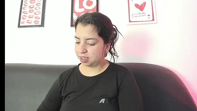 Tiana_prince's Live Chat Room