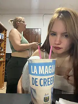 nenaa2020 Cameră chat live