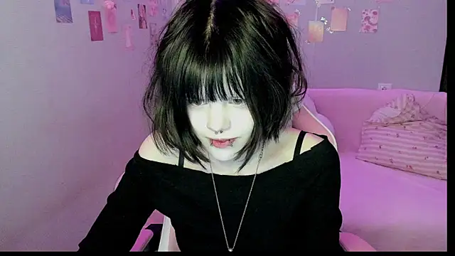 VelvetAlice's Live Chat Room