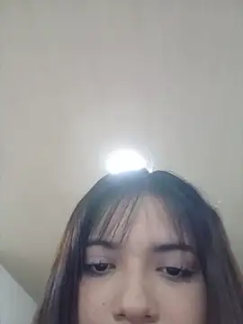 Meilin_cute Adlı Modelin Canlı Sohbet Odası