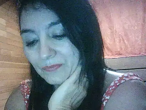 Anlly_garcia002 Adlı Modelin Canlı Sohbet Odası