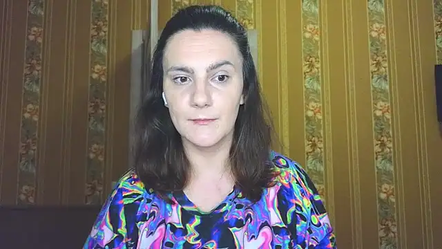 Seks show uživo modela warm_pearl na kameri