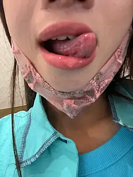 kiss_loo live-chat rom