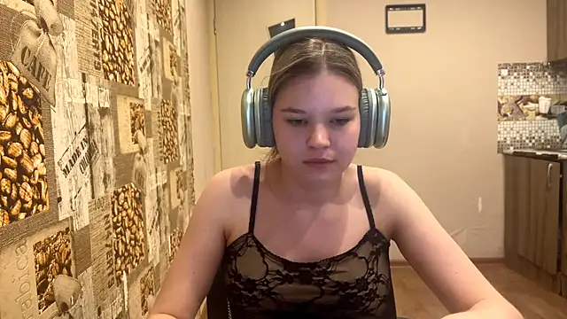 HellyRay élő chatszobája