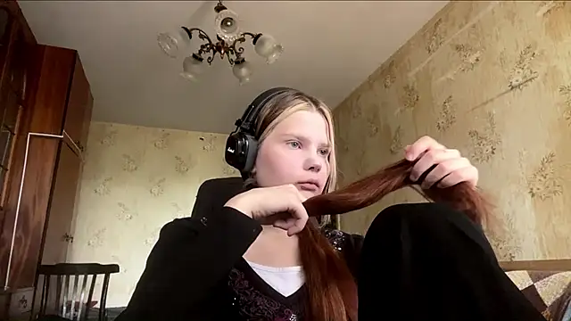 SusanaLeichty Adlı Modelin Canlı Sohbet Odası