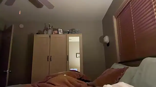 Ellz4 чат на живо