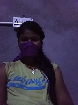Chat ao vivo de Tiyaasa