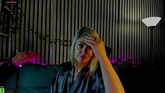 Betty_Brock Cameră chat live