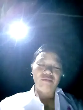 Elfledaaのライブチャットルーム