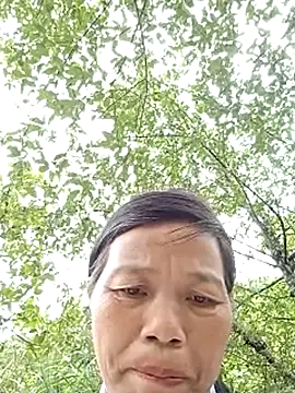 Elfledaa Cameră chat live