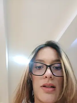 Chat soba uživo modela karenarango