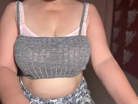 Diamond_Queenn – live chatrum