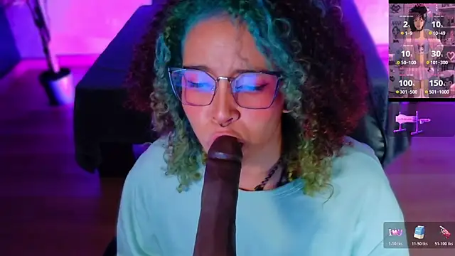 Živá chatovací místnost emmanakamura