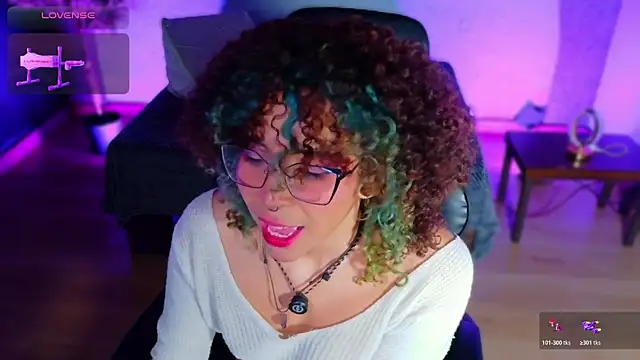Živá chatovací místnost emmanakamura