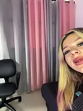Lyn_pamplon Live Chatraum