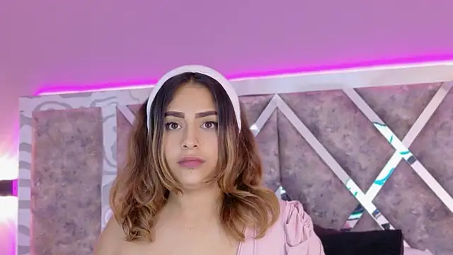 Daranaa_ Cameră chat live