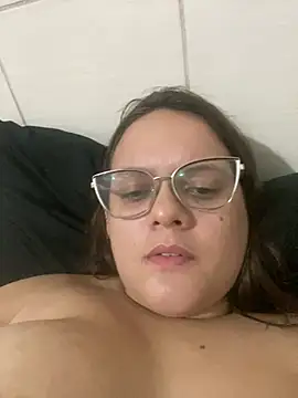 Laryssinha_69 Adlı Modelin Canlı Sohbet Odası