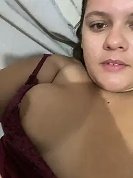 Laryssinha_69 Adlı Modelin Canlı Sohbet Odası
