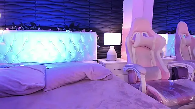 Natasha_Nassty's Live Chat Room