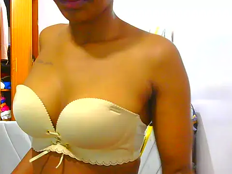 prettysuri22 Live Chatrum