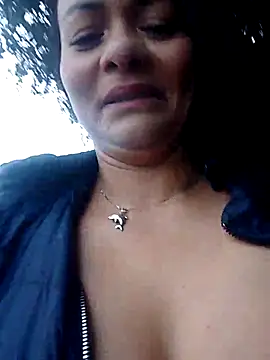 MONSERRAT_ETHAN's Live Chat Room