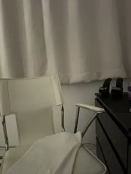 Chat soba uživo modela MommyRubi