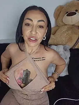 MaiaGold Live chatroom
