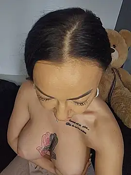 MaiaGold Live chatroom