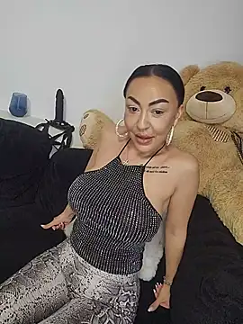 MaiaGold Adlı Modelin Canlı Sohbet Odası