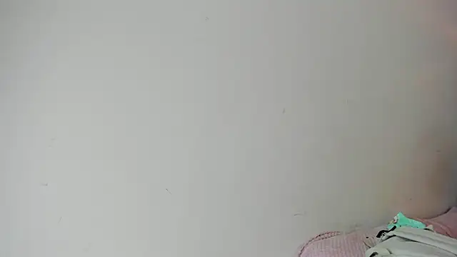 miahonneyy's Live Chat Room