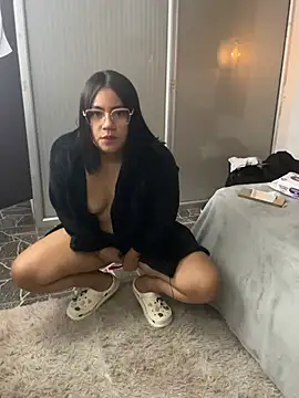 Rachel_glow's Live Chat Room