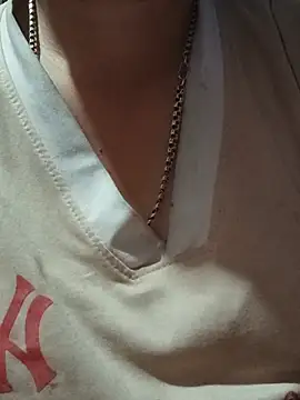 חדר צ'אט בשידור חי של Lindxx-hott