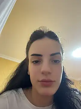 RoseRowley Adlı Modelin Canlı Sohbet Odası